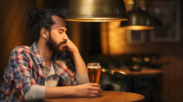 עזב את הדייט באמצע בגלל מעשה שהאישה עשתה (צילום: אינג'אימג')