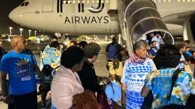 הטיסה מפיג'י נוחתת בארץ (צילום: השגרירות הנוצרית הבינלאומית)