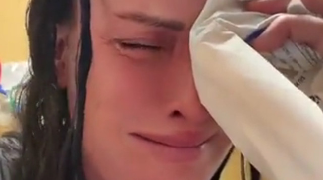 התבלבלה בין טיפות עיניים לדבק 3 שניות (צילום: מתוך טוויטר)