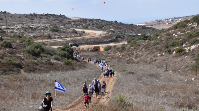 צעדת תמיכה בגלבוע (צילום: ירון תאנה)