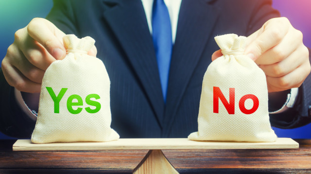 יתרונות, חסרונות, אילוסטרציה (צילום: אינג'אימג')