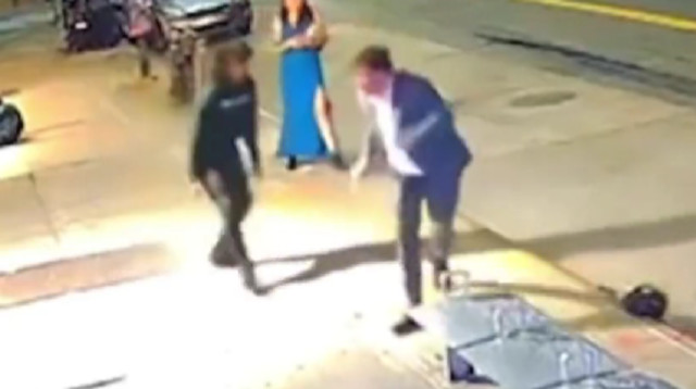 נדקר למוות לעיני חברתו (צילום: מתוך טוויטר)