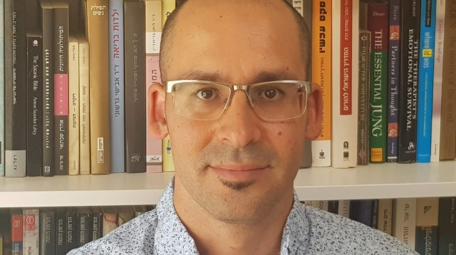 הפסיכולוג הקליני וחוקר תופעת הפומו, רועי סמנה (צילום: צילום עצמי)