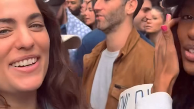 דר זוזובסקי משתתפת בהפגנת התמיכה בישראל (צילום: מתוך אינסטגרם)