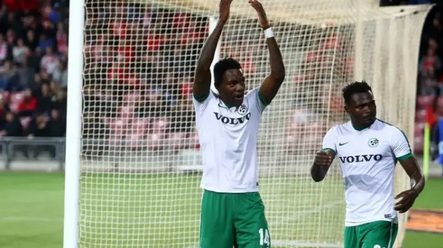 נשאר בישראל למרות המצב. מאנג'ק (צילום: יוסי ציפקיס)