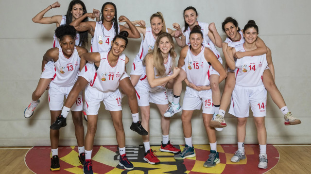 קבוצת הכדורסל א.ס. רמת השרון נשים (צילום: אתר רשמי, באדיבות מנהלת הליגה)