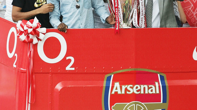 ארסן ונגר עם תיירי הנרי ופטריק ויירה (צילום: Gettyimages)