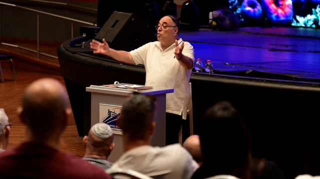 אבי בניהו (צילום: קלאב הוטל)