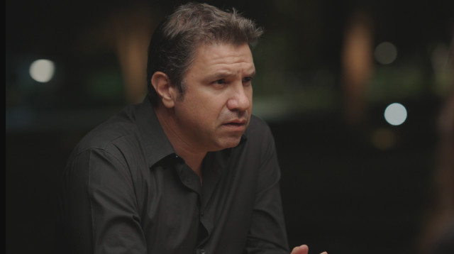 עמרי אסנהיים בתוכניתו החדשה "יהיה טוב" בכאן 11 (צילום: באדיבות כאן 11)