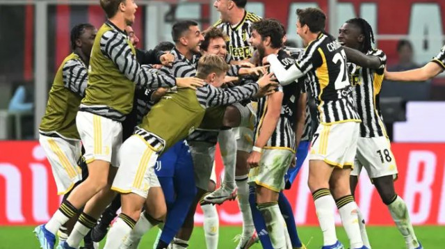 הרבה יותר מעוד ניצחון. שחקני יובנטוס חוגגים (צילום: רויטרס)