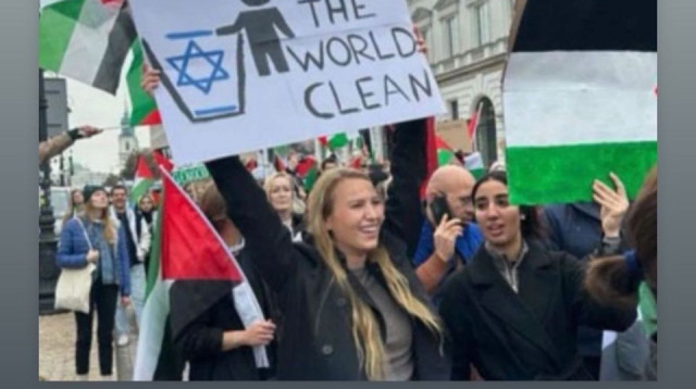 קורל סימנוביץ' על האנטישמיות והחשש לחיות במדינה זרה (צילום: צילום מסך אינסטגרם)