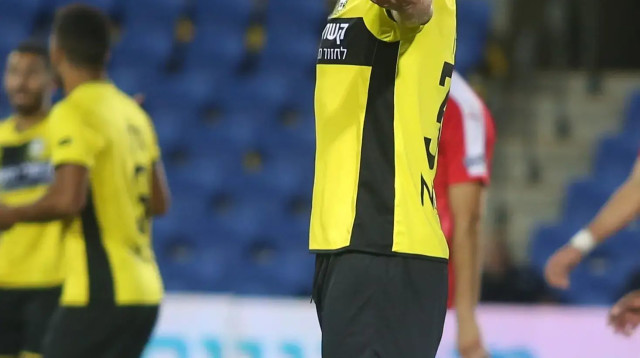 טים הויבאך שחקן מכבי נתניה (צילום: קובי אליהו)