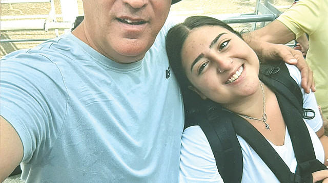 רוני אשל ז"ל ואביה איל (צילום: באדיבות המשפחה)