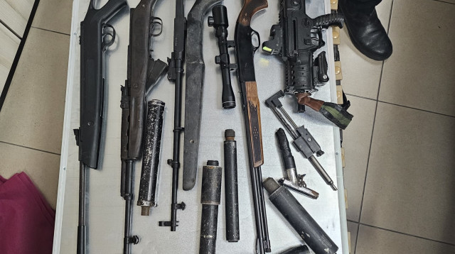 כלי הנשק הסליק שנחשף בצפון (צילום: דוברות המשטרה)