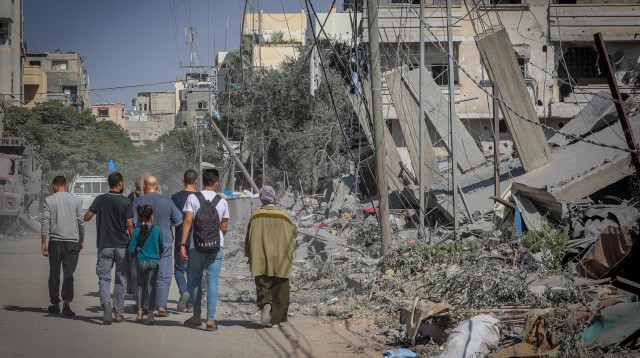 פלסטינים בעזה  (צילום: Atia Mohammed/Flash90)