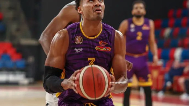 בונים על תרומה גדולה יותר ממנו. ג'סטין סמית' (צילום: דני מרון)