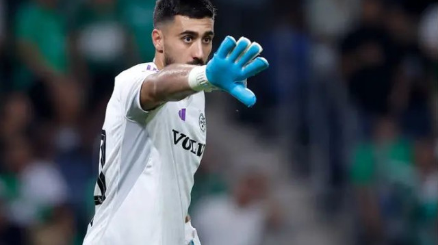 קיצור הדרך יעשה אותו שוער טוב יותר? כיוף (צילום: מאור אלקסלסי)