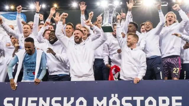 שחקני מאלמו חוגגים אליפות (צילום: אתר רשמי, מאלמו)