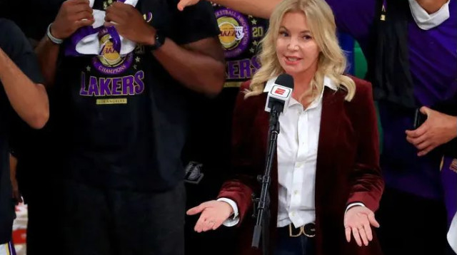 למדה לא להתבטל בפני אף גבר. באס (צילום: GettyImages, Mike Ehrmann)