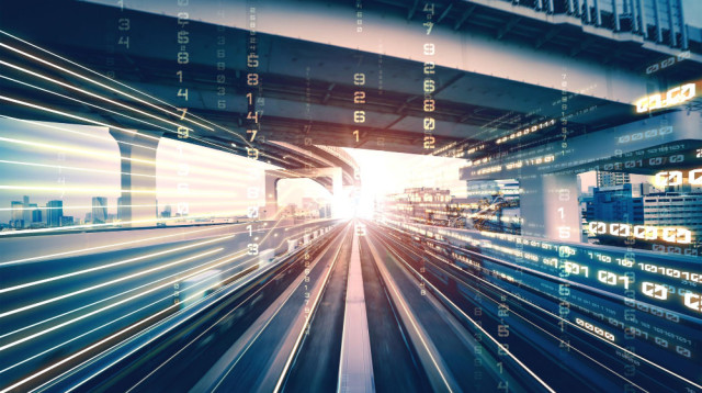 המדריך השלם לאינטרנט מבוסס סיבים אופטיים (צילום: FREEPIK)