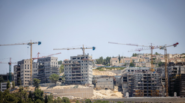 אתר בנייה (צילום: יונתן זינדל פלאש 90)