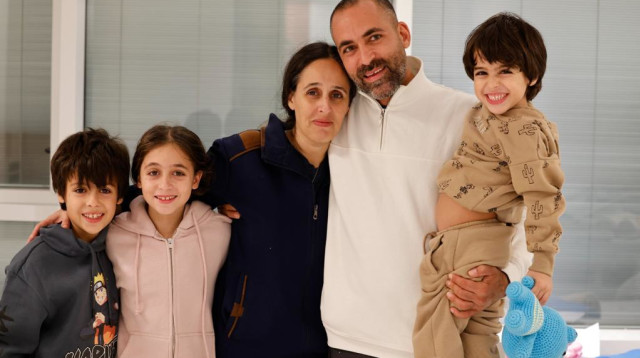 משפחת ברודץ מתאחדת  (צילום: בית חולים וולפסון)