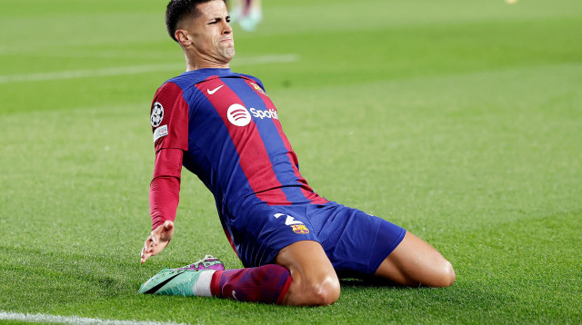 ז'ואאו קאנסלו שחקן ברצלונה חוגג שער (צילום: GettyImages, Soccrates Images)