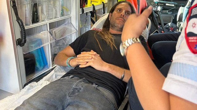 רוי בוי לאחר התאונה (צילום: עופר מנחם תקשורת ויחסי ציבור)