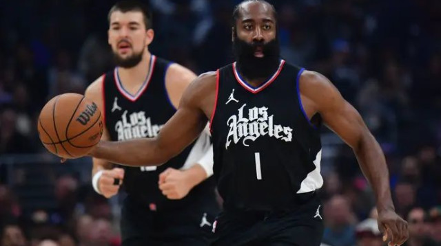 מרגיש נבגד. הארדן (צילום: רויטרס)