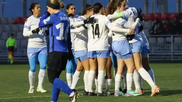 סיימו עם ניצחון. שחקניות הנבחרת (צילום: אתר רשמי, ההתאחדות לכדורגל)