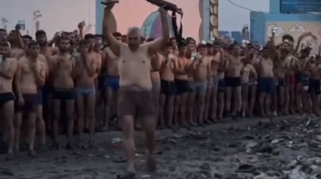 מחבלי חמאס נכנעים בג'באליא (צילום: שימוש לפי סעיף 27א')