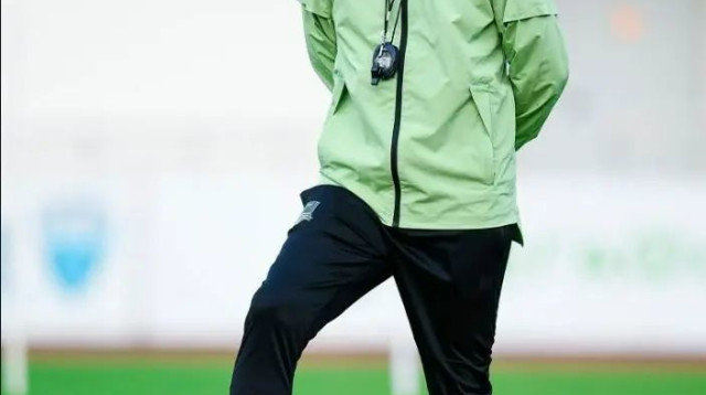 מאמן קרסנודאר ולאדן איביץ' (צילום: אתר רשמי, קרסנודר)