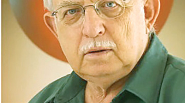 עמוס אטינגר (צילום: ראובן קסטרו)