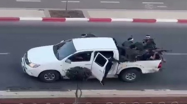 המחבלים שחדרו לשדרות (צילום: צילום מסך)