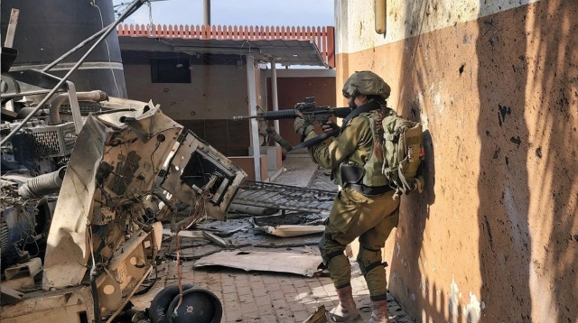 לוחמים ולוחמות ברצועת עזה (צילום: טל שלו)