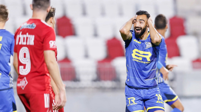 עבדאללה ג'אבר שחקן מכבי בני ריינה מאוכזב (צילום: מאור אלקסלסי)