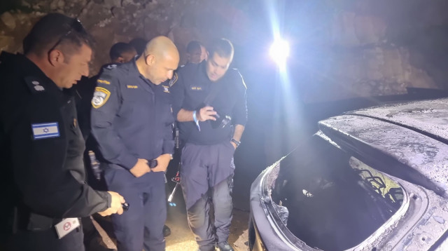 זירת הרצח בטייבה (צילום: דוברות המשטרה)