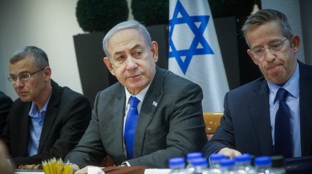 בנימין נתניהו בישיבת הממשלה (צילום: מרים אלסטר, פלאש 90)