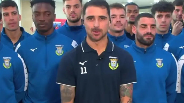 שחקני אראנדינה לפני הגרלת גביע המלך נגד ריאל מדריד (צילום: צילום מסך, X)