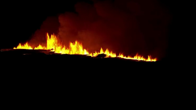 התפרצות הר הגעש באיסלנד (צילום: רויטרס)