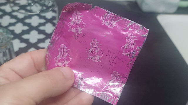 מצאה "קונדום" בכיס של בעלה המילואימניק, וזה מה שהיא גילתה לבסוף (צילום: נטלי אסולין אדלר)