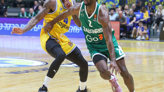 אוואנס וז'לגיריס יוצאים לצרפת (צילום: דני מרון)