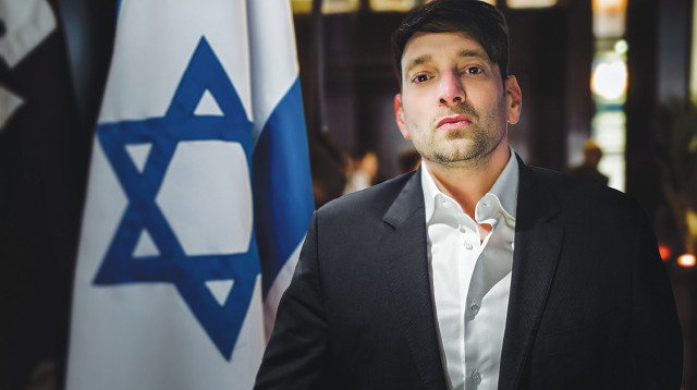 אמיר כבירי  (צילום: קבוצת אם טי אברהם)