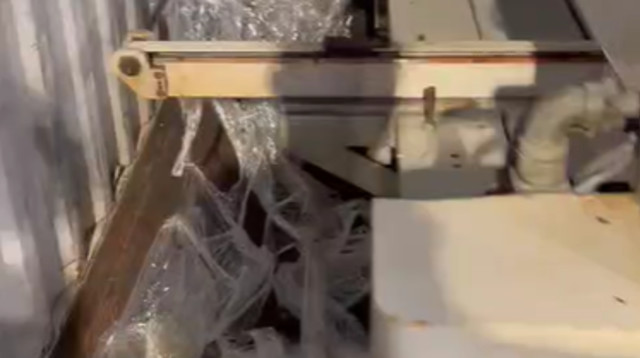 מכונת האריגה בה הוסלק האמל"ח (צילום: צילום מסך, דוברות המשטרה)