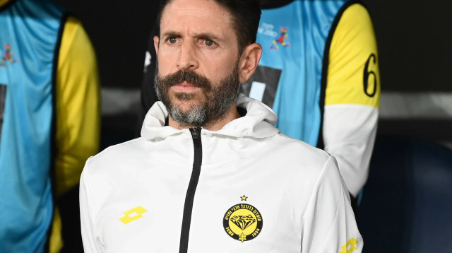 דן רומן, מאמן מכבי נתניה (צילום: ברני ארדוב)