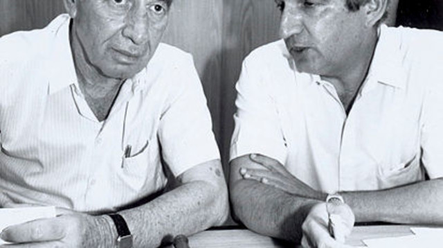 דוד ליבאי עם שמעון פרס (צילום: ראובן קסטרו)