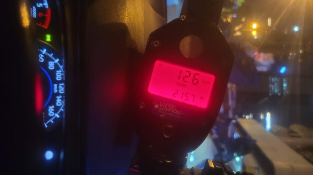 מהירות חריגה בלב רמת גן (צילום: דוברות המשטרה)