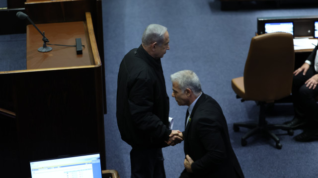 בנימין נתניהו, יאיר לפיד (צילום: יונתן זינדל, פלאש 90)