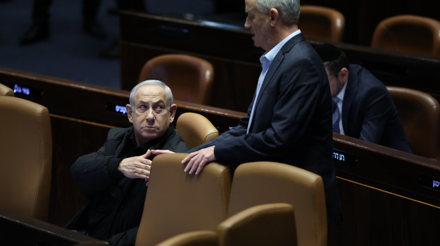 בנימין נתניהו, בני גנץ (צילום: יונתן זינדל, פלאש 90)