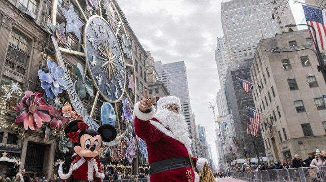 סנטה קלאוס ברחובות ניו יורק, אילוסטרציה (צילום:  REUTERS/Jeenah Moon)